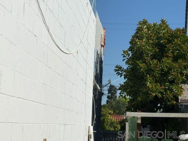 402 Church Ave Property Photo 18