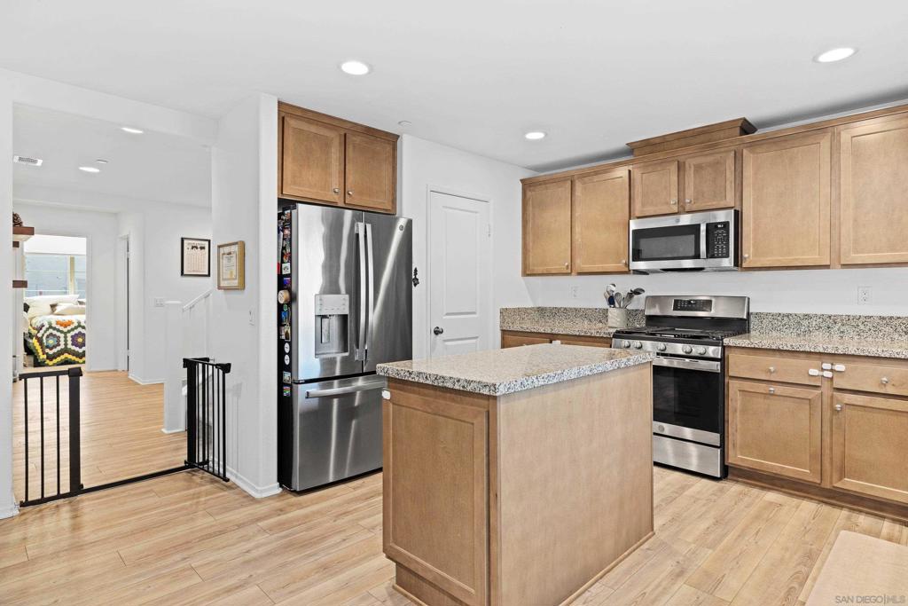 24060 Raptor Way Property Photo 4
