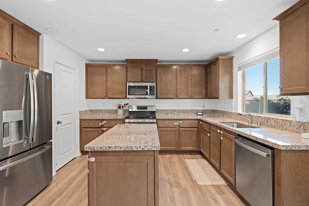 24060 Raptor Way Property Photo 5