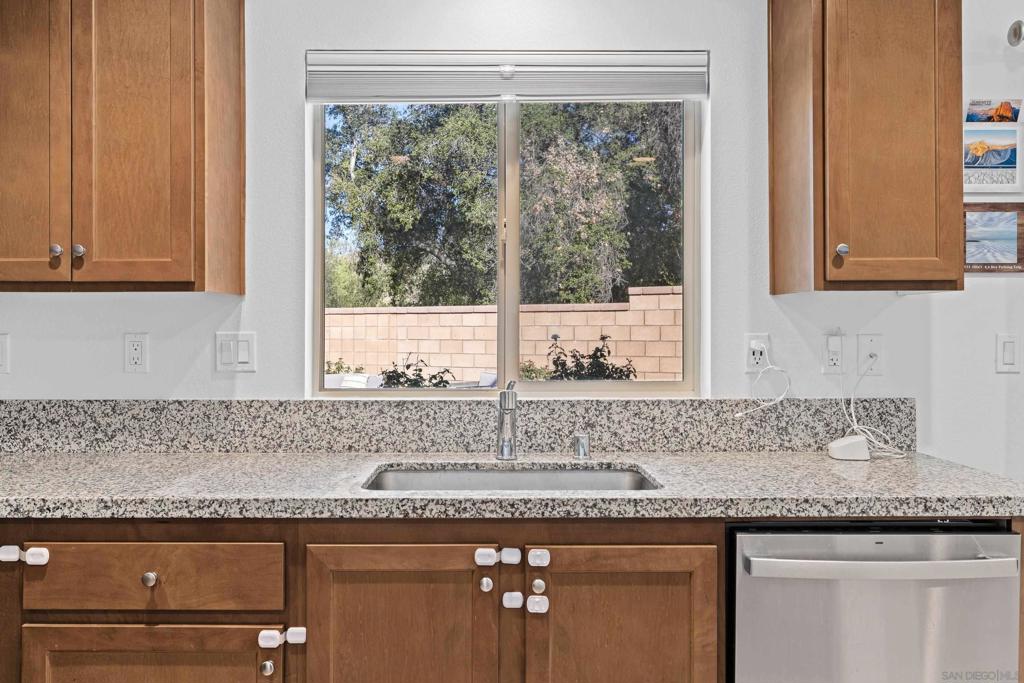 24060 Raptor Way Property Photo 6