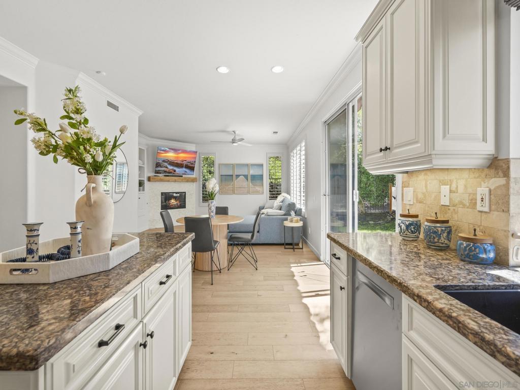 1423 Sapphire Property Photo 3