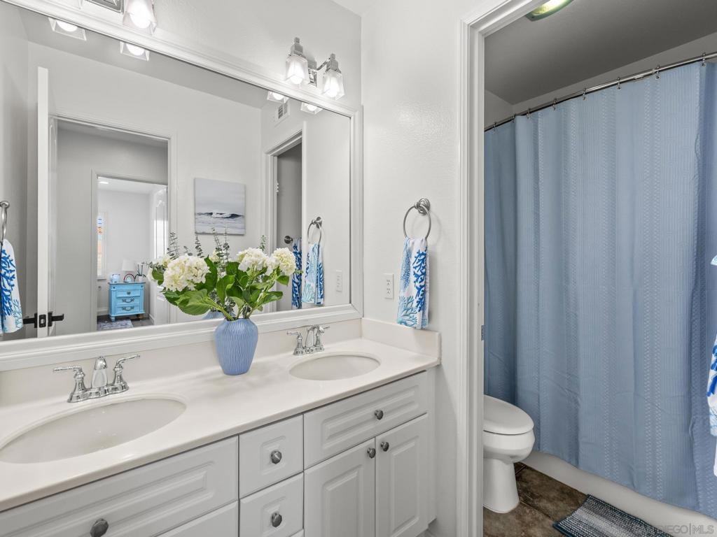 1423 Sapphire Property Photo 38