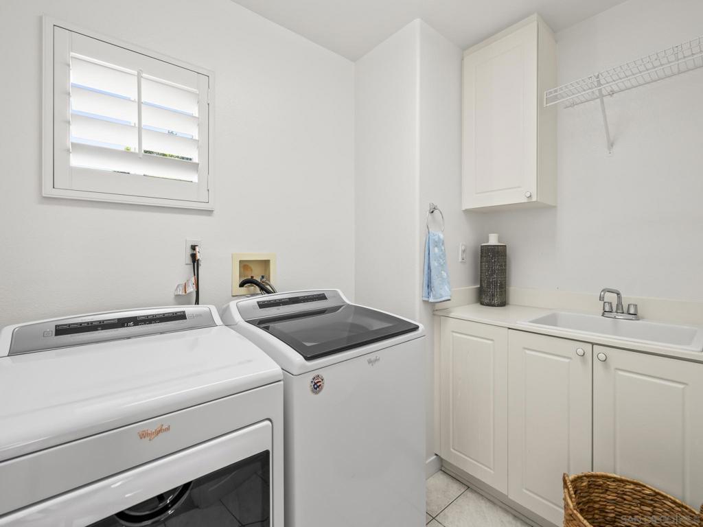 1423 Sapphire Property Photo 39