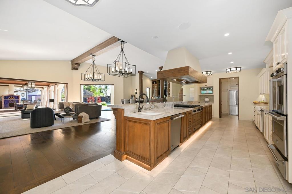 7029 Las Colinas Property Photo 12