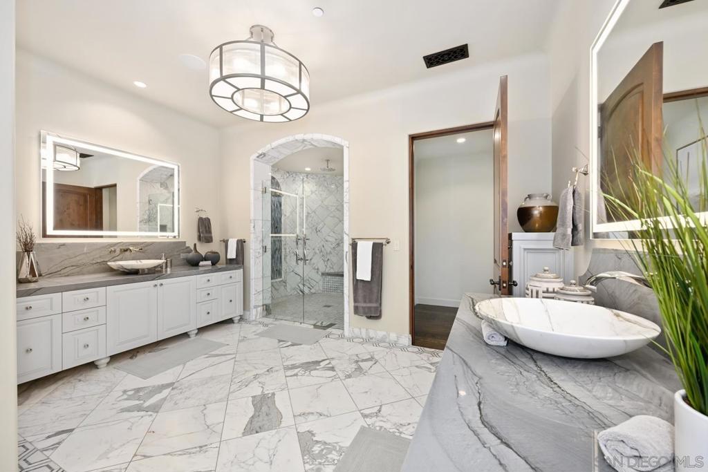 7029 Las Colinas Property Photo 25