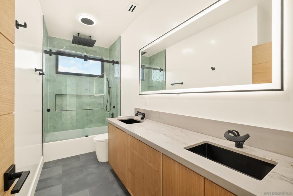 1531 33 Lieta St Property Photo 44