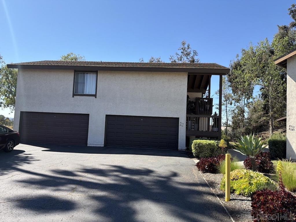 8119 Paradise Valley Ct Property Photo 3