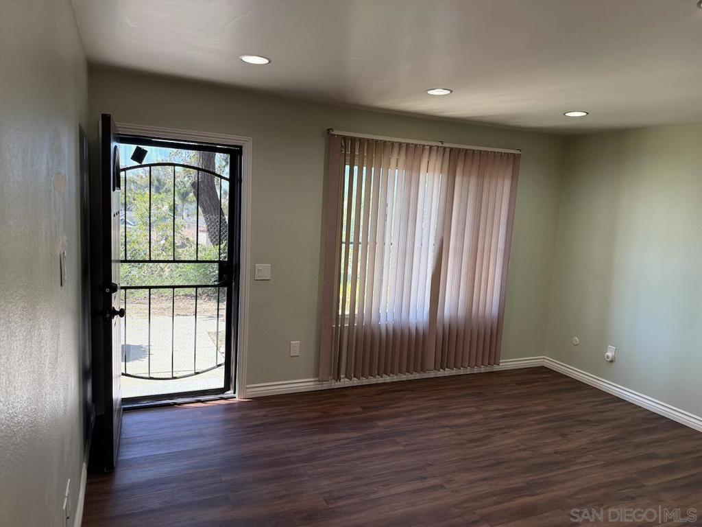 8119 Paradise Valley Ct Property Photo 5
