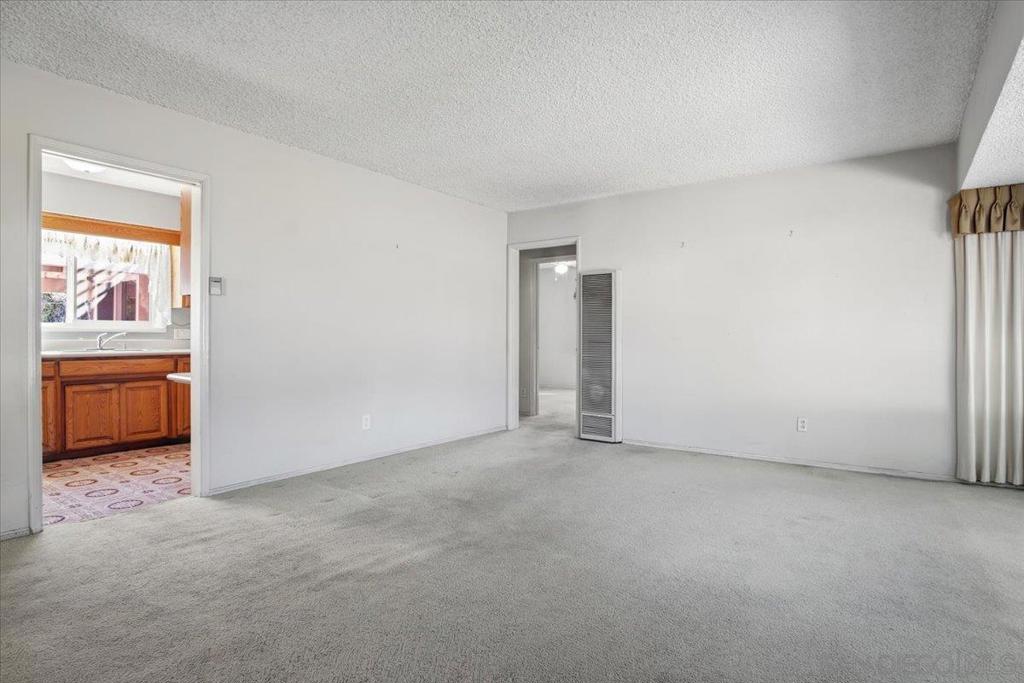 3711 Racine Property Photo 8