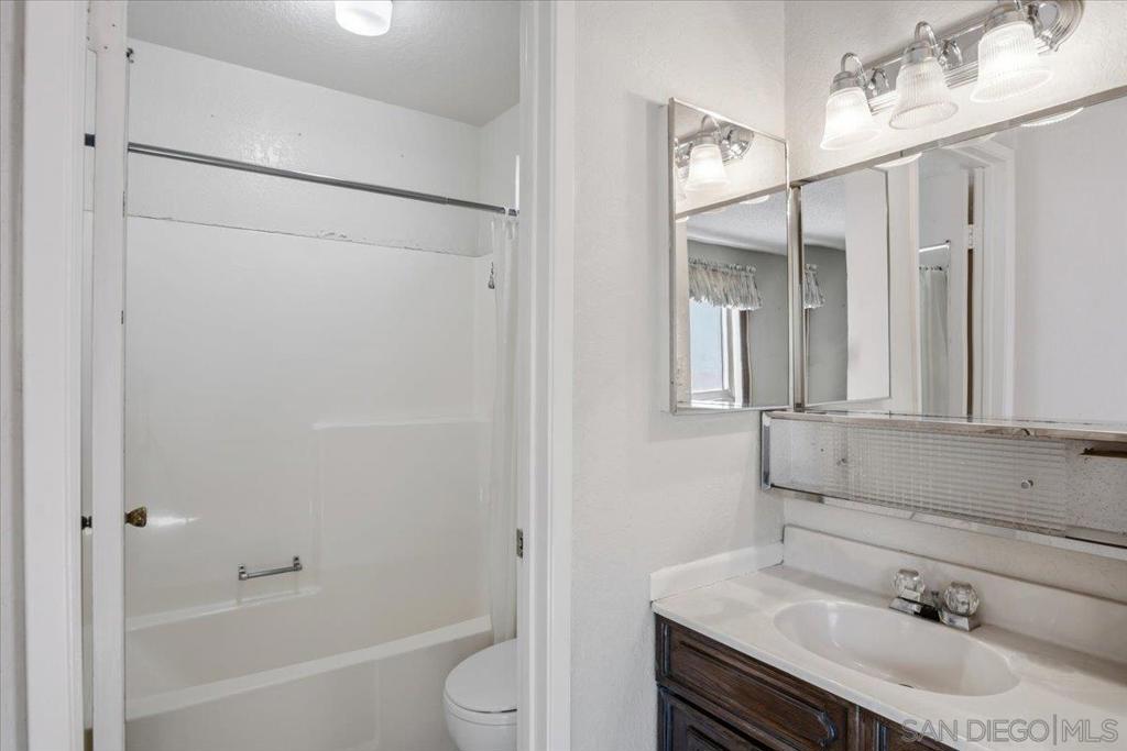 3711 Racine Property Photo 21