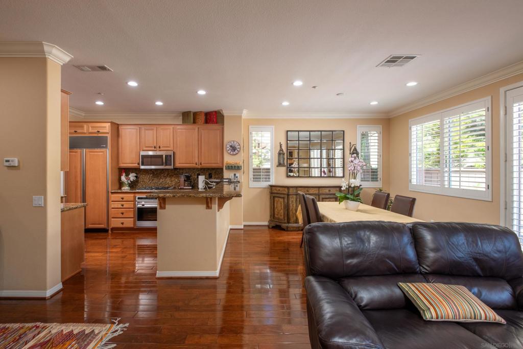 17028 New Rochelle Way Property Photo 6