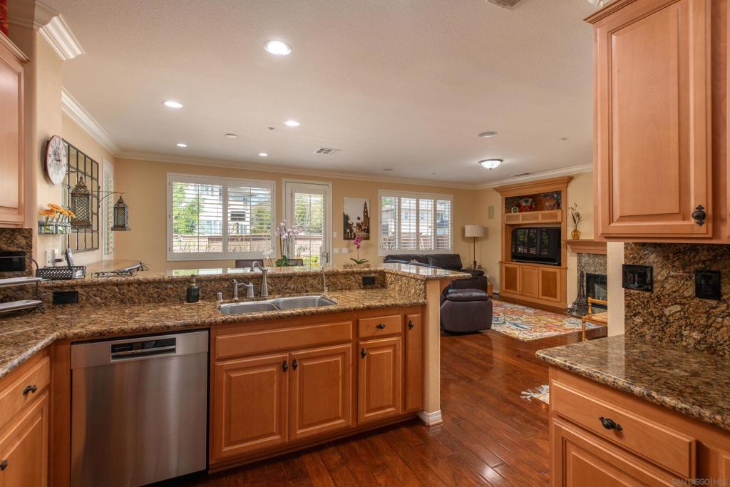 17028 New Rochelle Way Property Photo 8