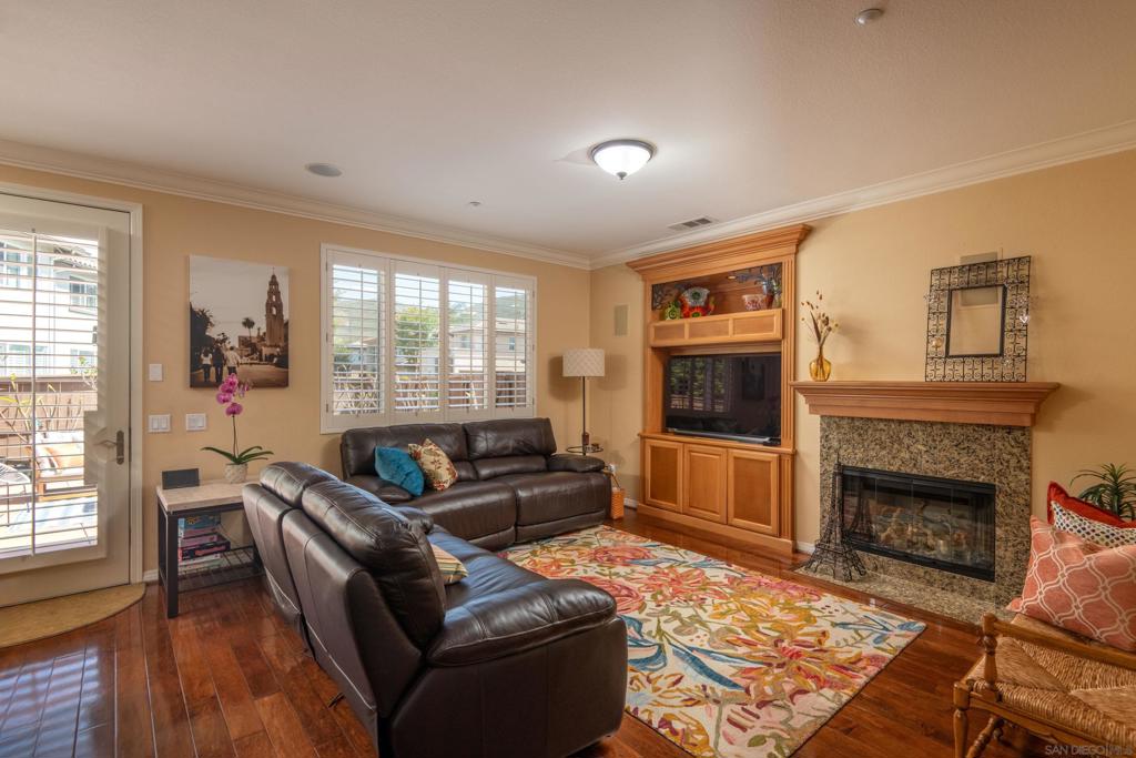 17028 New Rochelle Way Property Photo 11