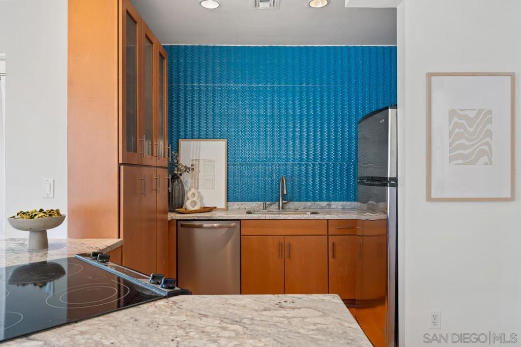 702 Ash 509 Property Photo 16