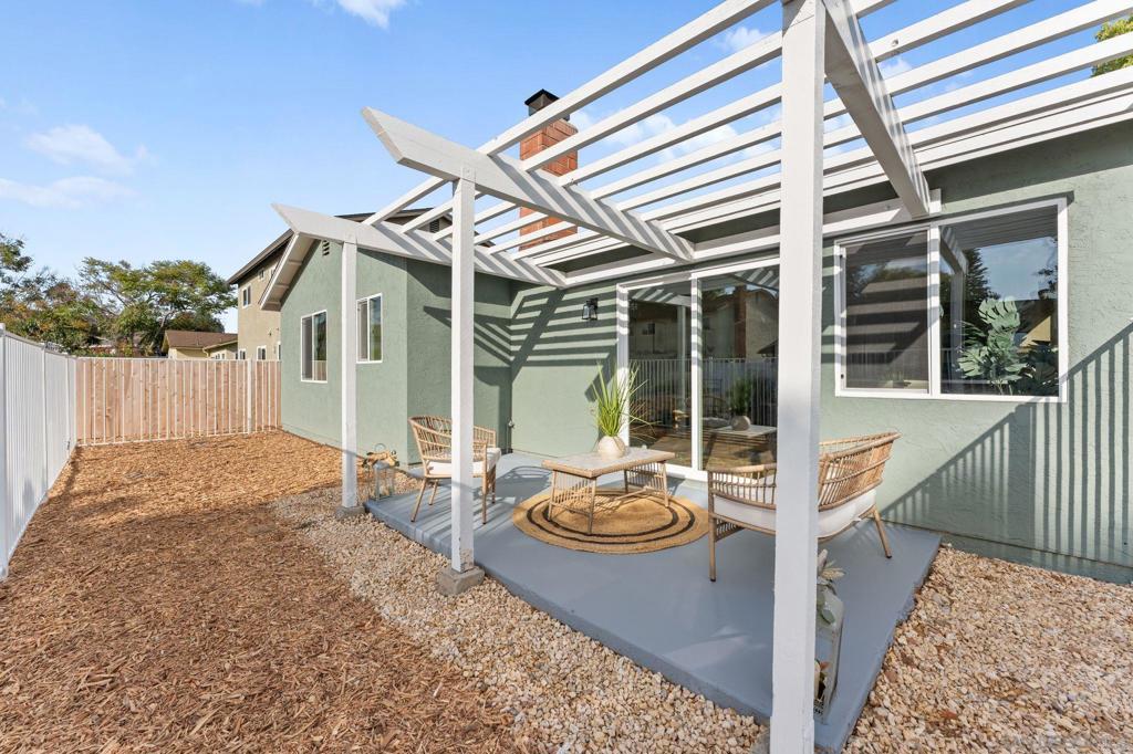 2427 Fieldlane Pl 3 Property Photo 21