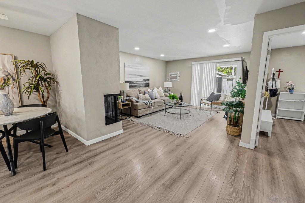 818 E Washington C Property Photo 1