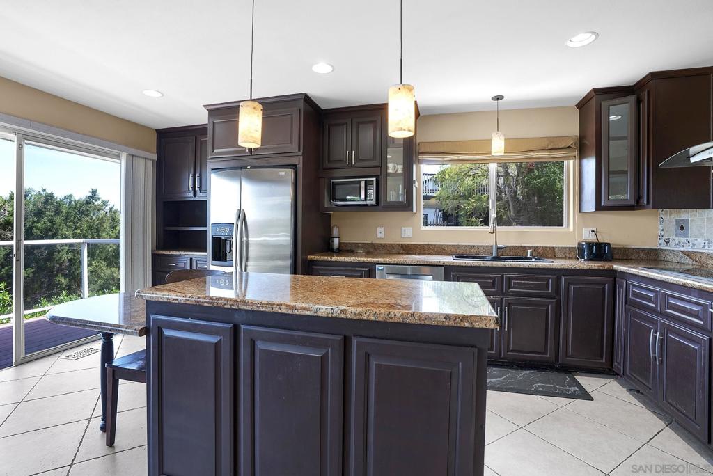260009183SD Property Photo 11