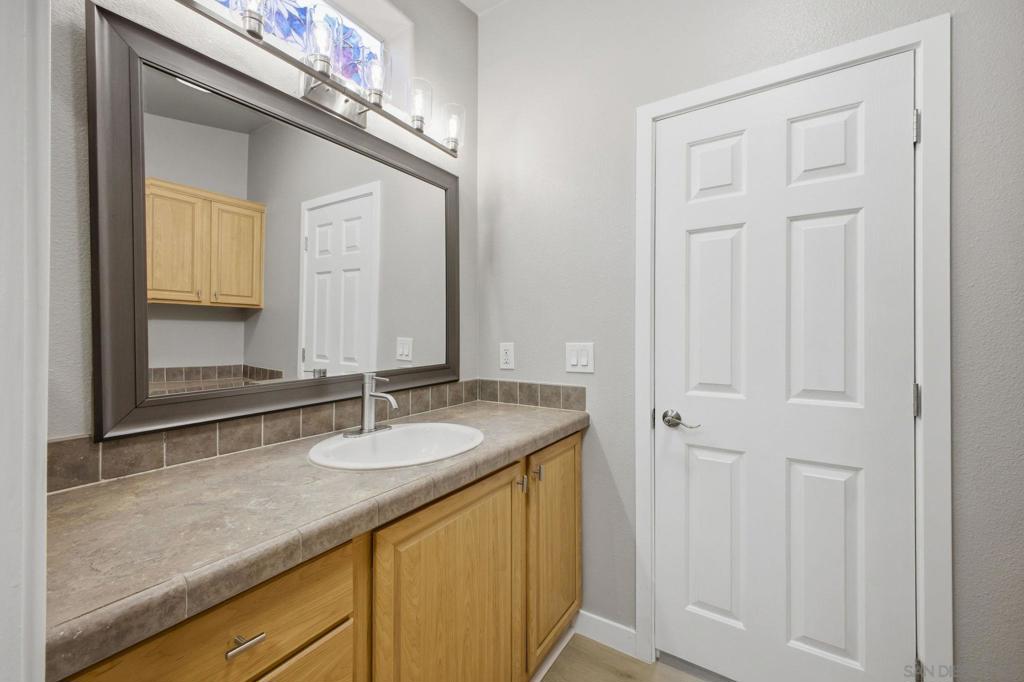 450 E Bradley 68 Property Photo 43
