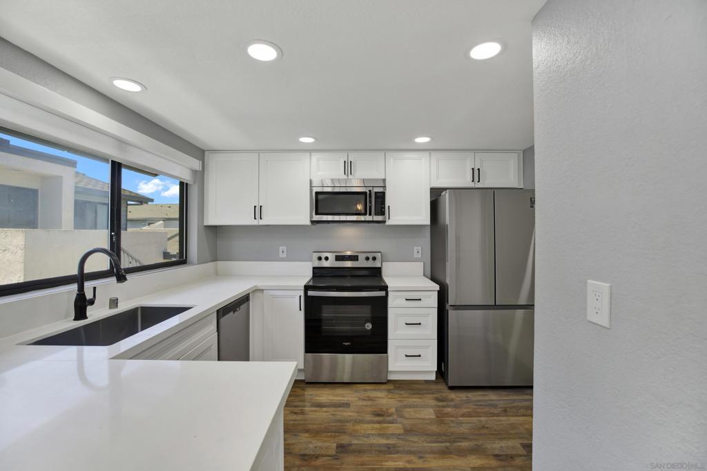 8878 Regents Road 201 Property Photo 1