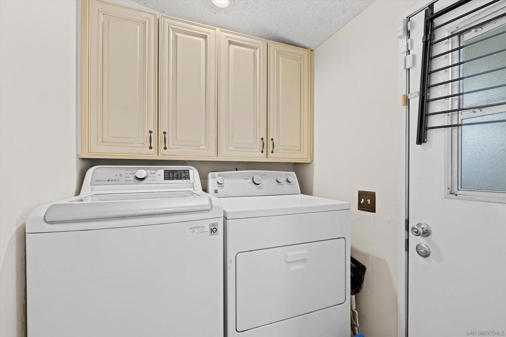 4616 N River Spc 68 Property Photo 17