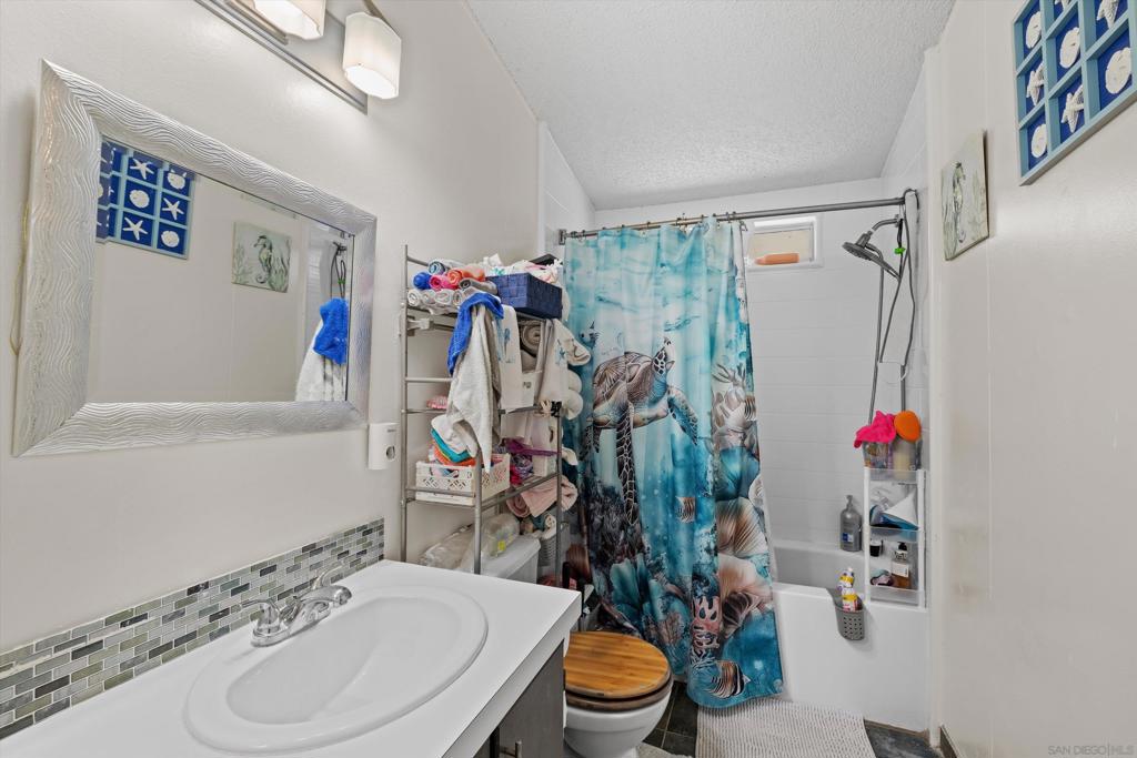 4616 N River Spc 68 Property Photo 19