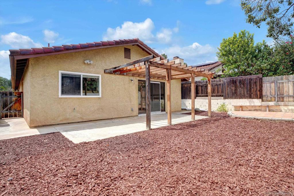1350 Dos Hermanos Gln Property Photo 15