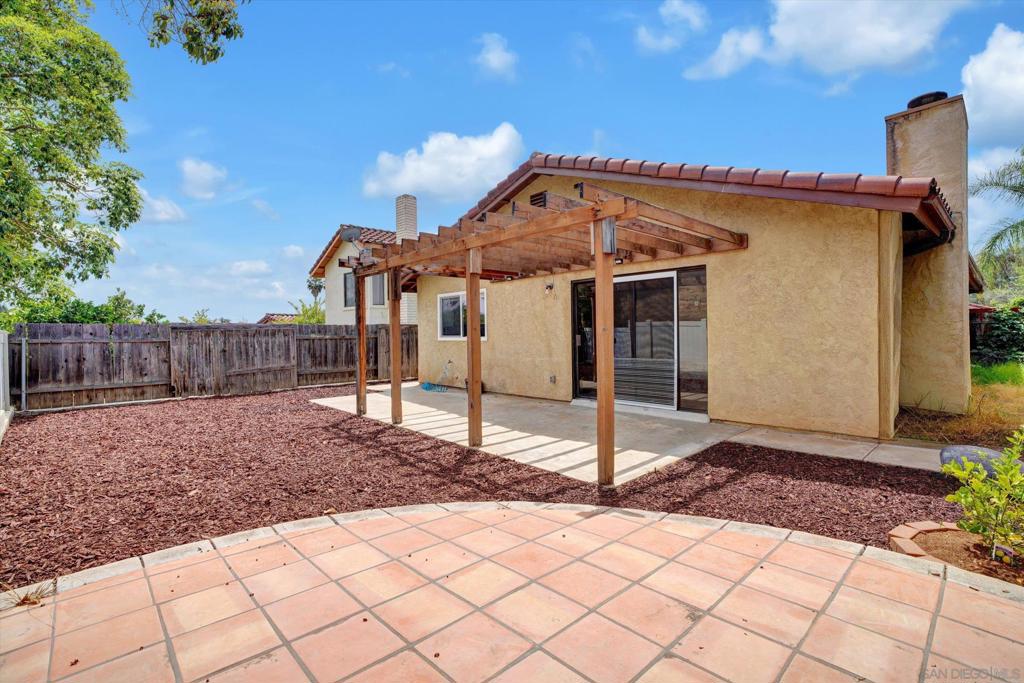 1350 Dos Hermanos Gln Property Photo 16