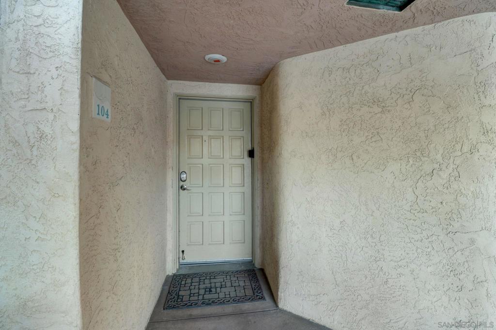 714 Seacoast Dr 104 Property Photo 13