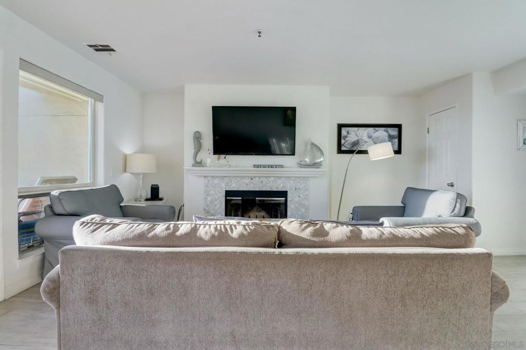 714 Seacoast Dr 104 Property Photo 18
