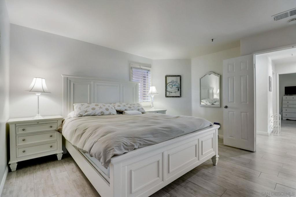 714 Seacoast Dr 104 Property Photo 26