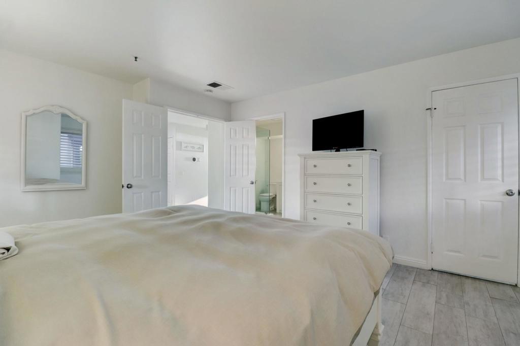 714 Seacoast Dr 104 Property Photo 27