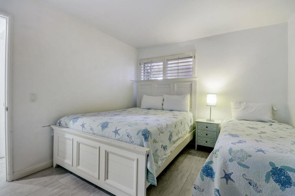 714 Seacoast Dr 104 Property Photo 38