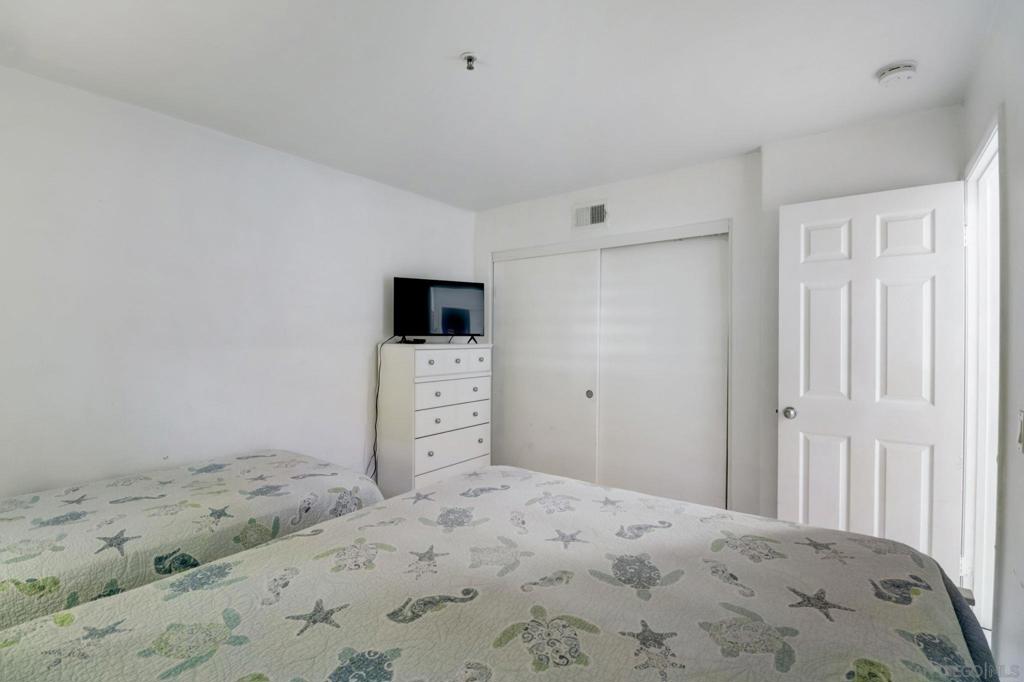 714 Seacoast Dr 104 Property Photo 39