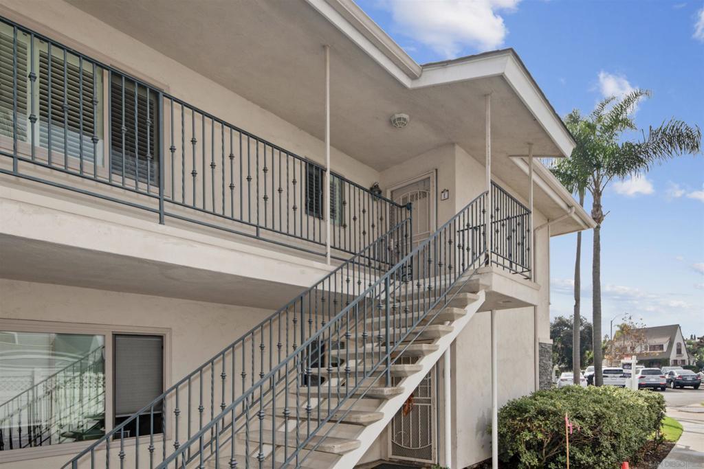 1052 Isabella Avenue E Property Photo 2