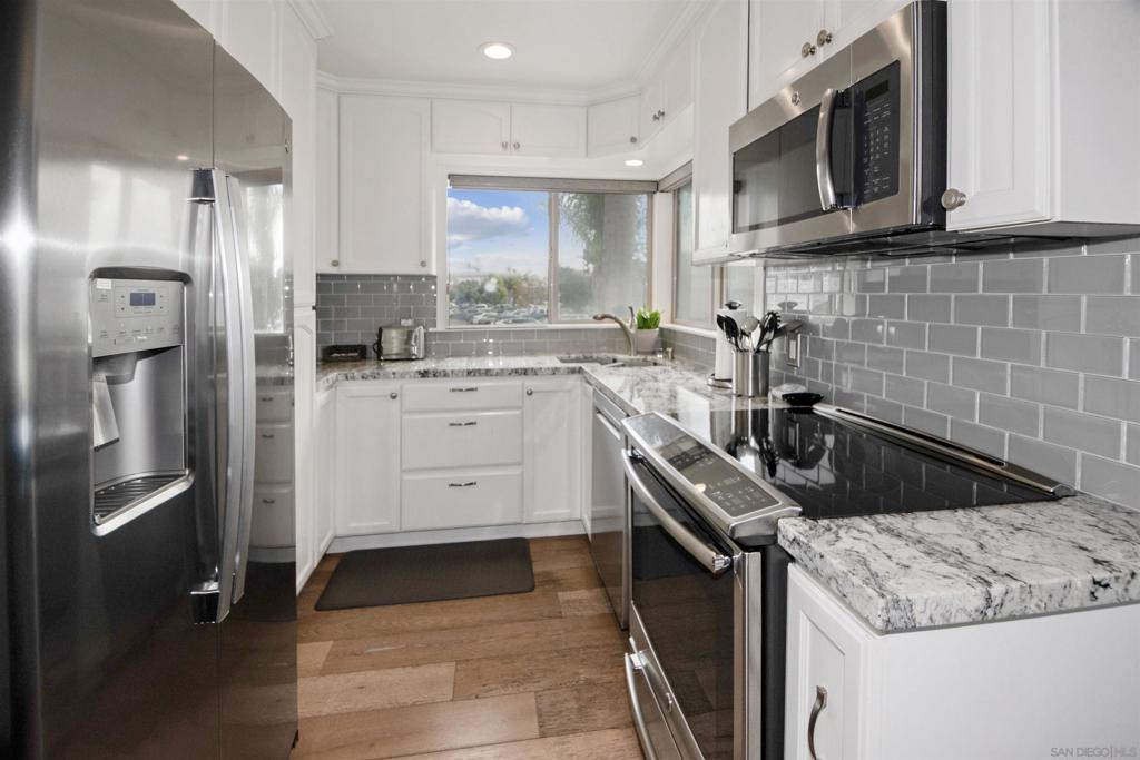 1052 Isabella Avenue E Property Photo 8