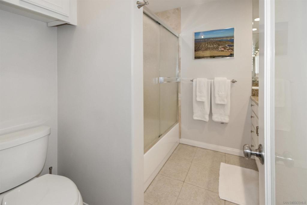 1052 Isabella Avenue E Property Photo 18