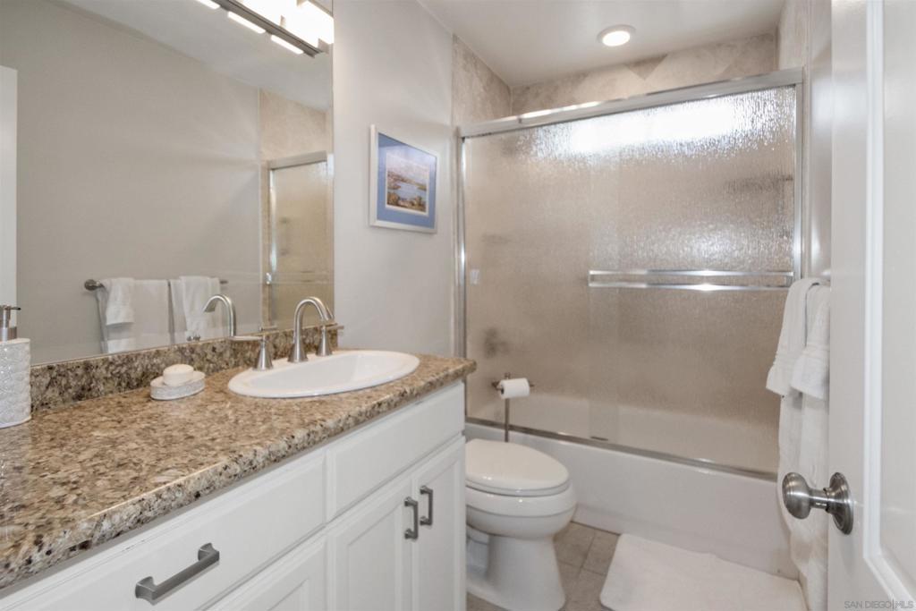 1052 Isabella Avenue E Property Photo 22