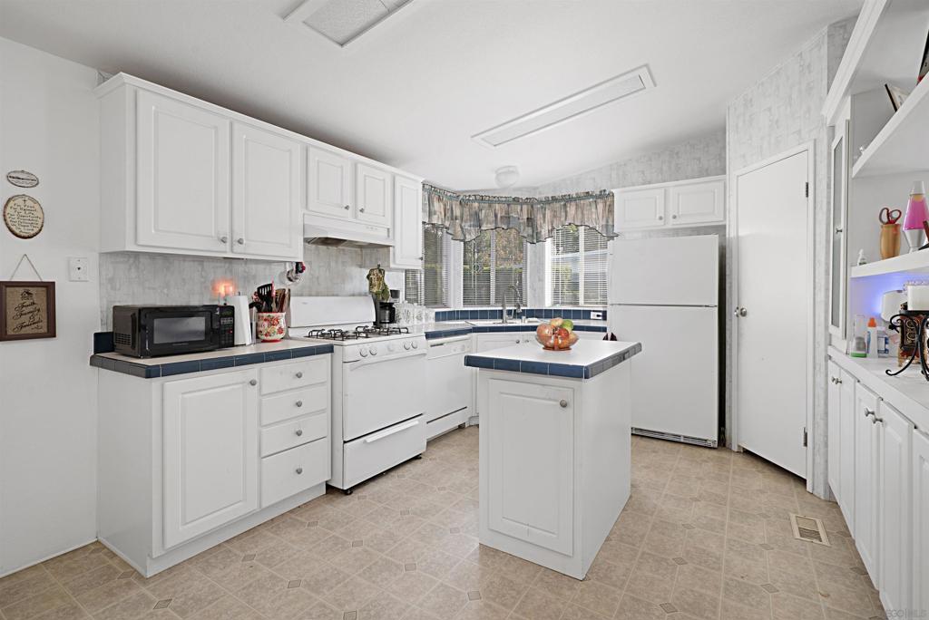 2030 Black Canyon Rd 29 Property Photo 1