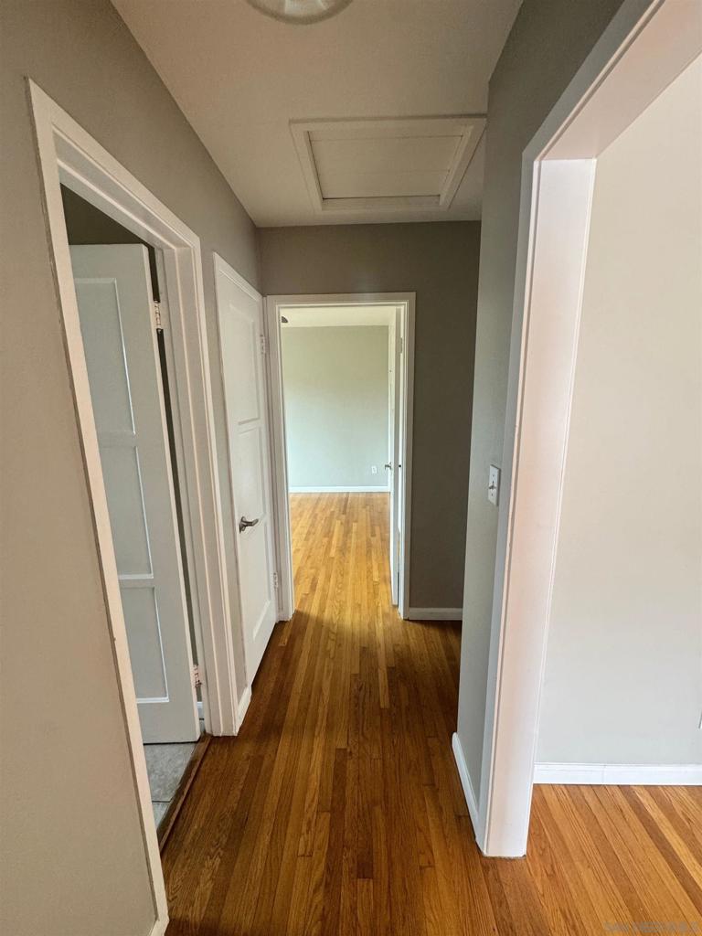 1558 1564 Ebers St. Property Photo 21