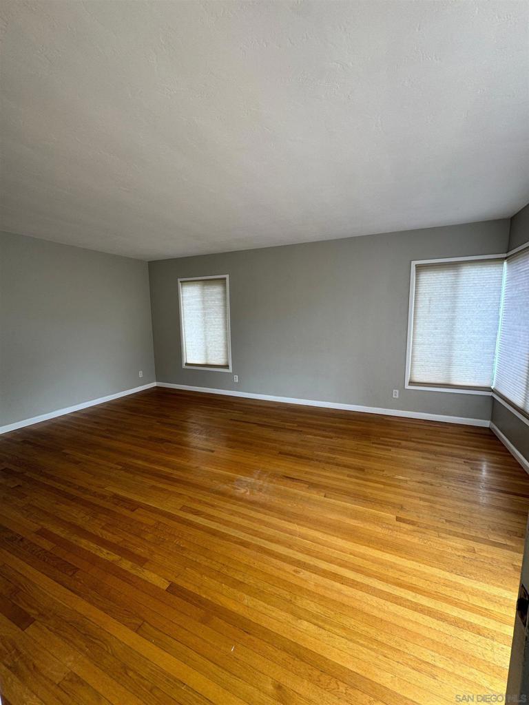 1558 1564 Ebers St. Property Photo 26