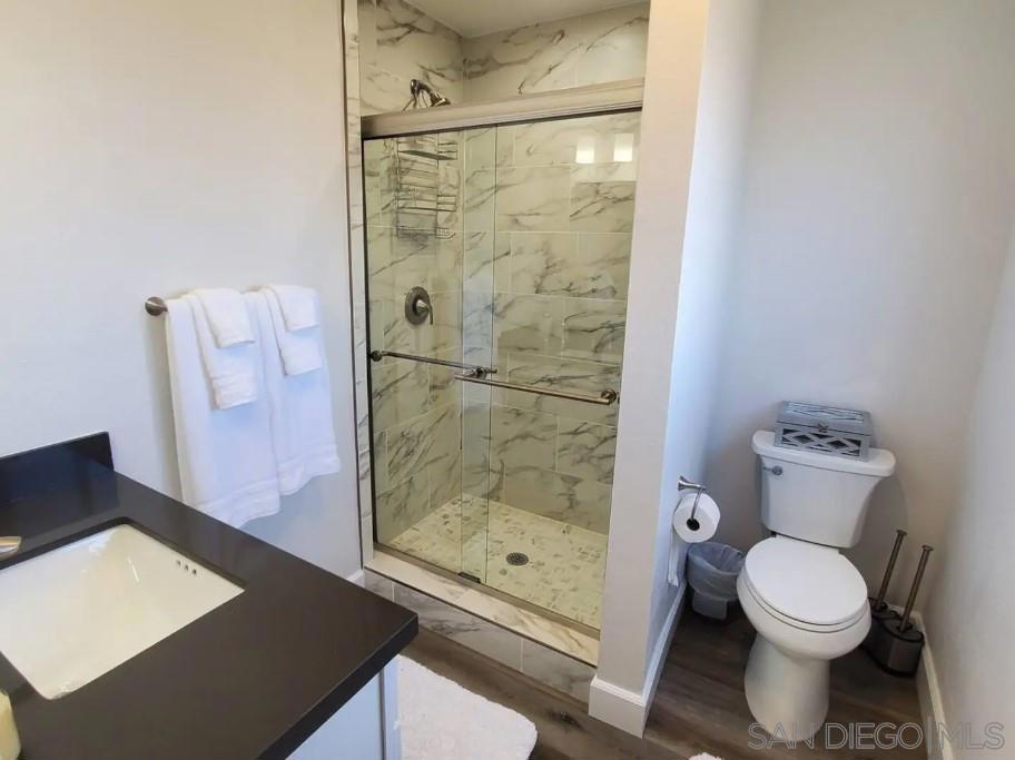 1558 1564 Ebers St. Property Photo 47