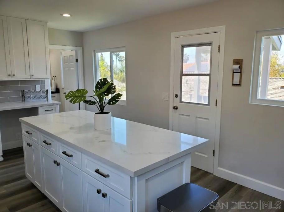 1558 1564 Ebers St. Property Photo 59