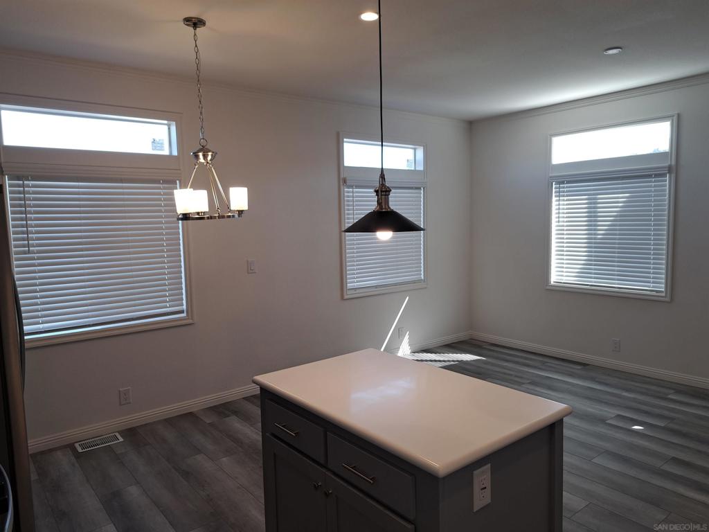 410 S First St 94 Property Photo 8