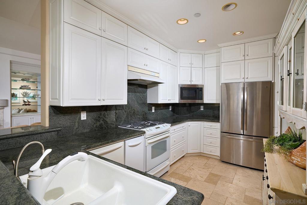 1630 Neptune Avenue Property Photo 8