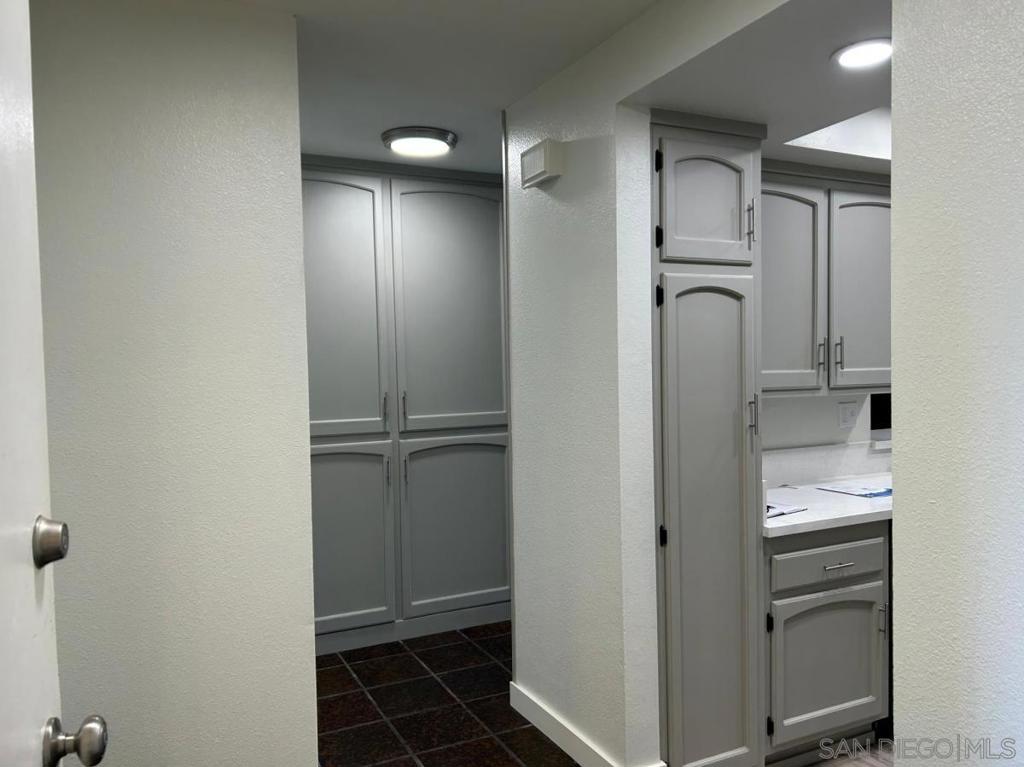 4843 Voltaire St Property Photo 16