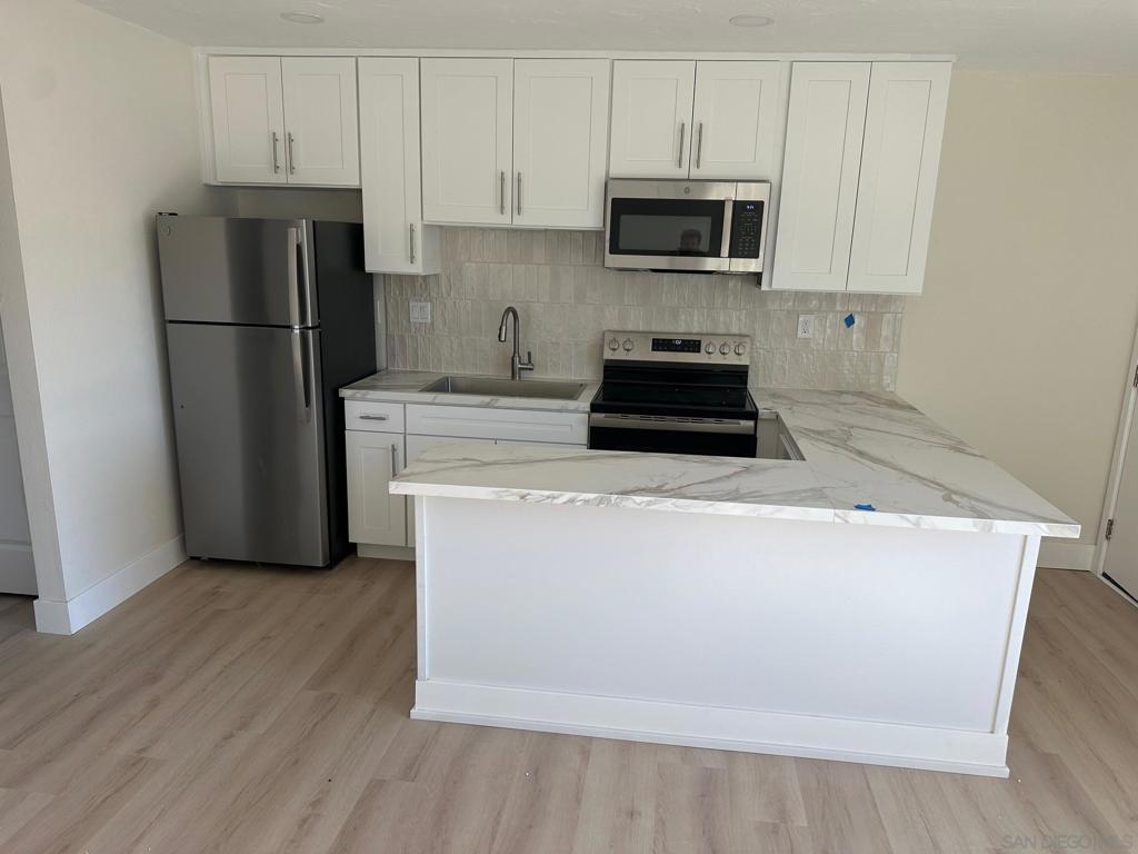 4843 Voltaire St Property Photo 19