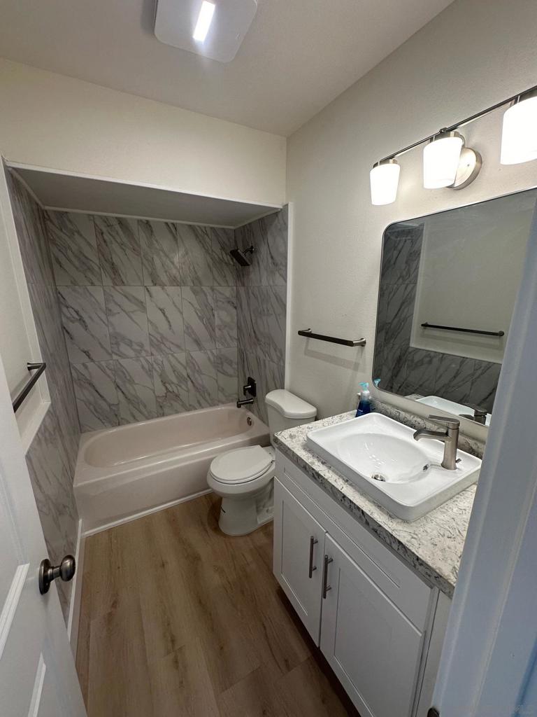 4843 Voltaire St Property Photo 21