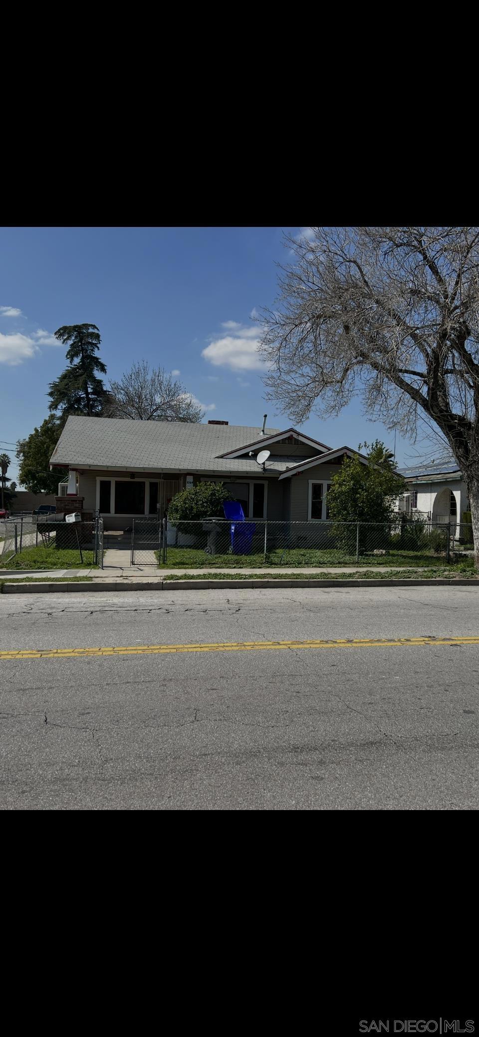 1064 N H Property Photo 1