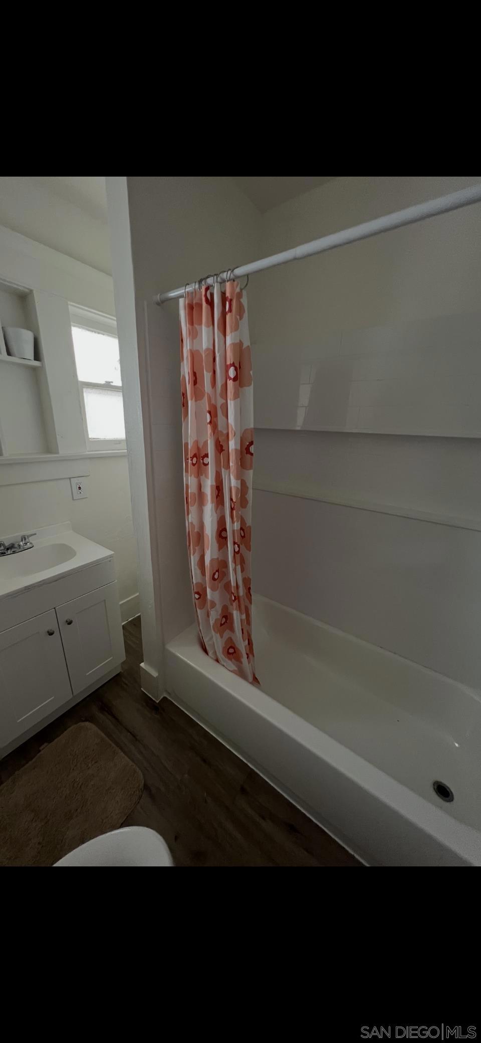 1064 N H Property Photo 8