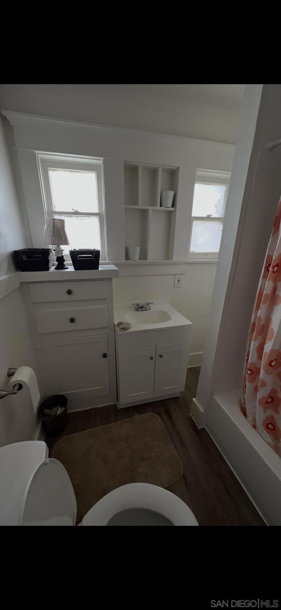 1064 N H Property Photo 9